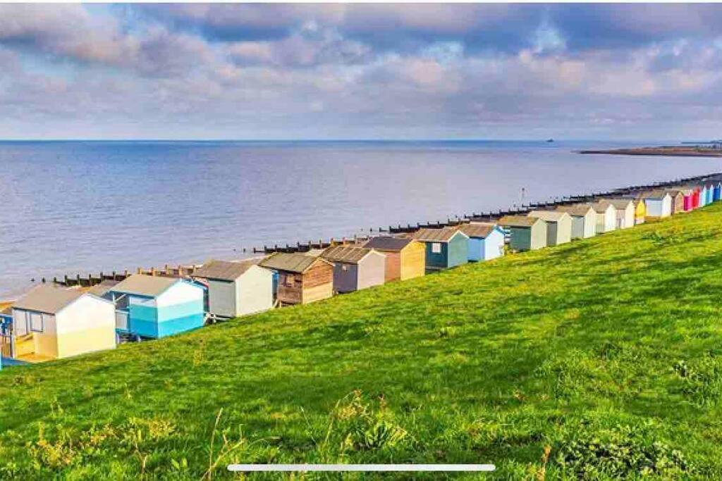 Herne Bay Central - 2 Minutes From Beach Apartment Екстериор снимка